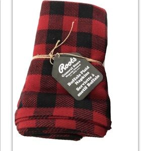 ROOTS Buffalo Plaid Checkered Red Black Cloth Napkins, Set of 4 - NEW WITH TAGS